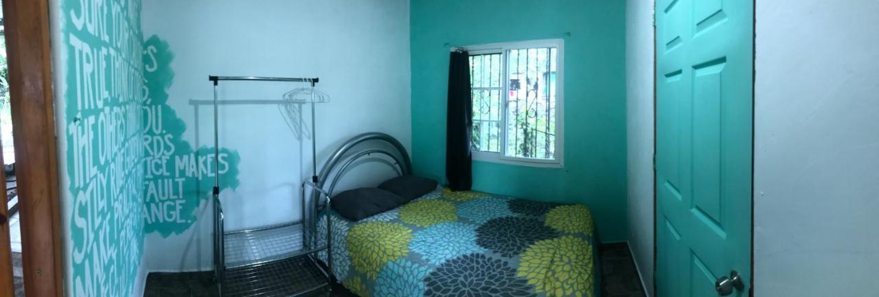 Soursop Hostel Cueta Ngoại thất bức ảnh